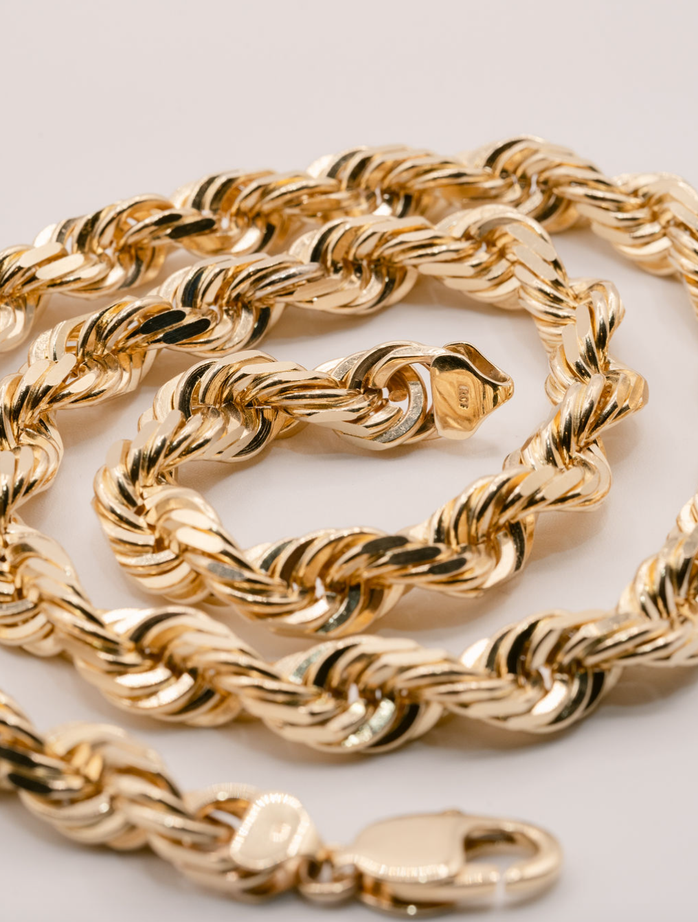 (18KT) 6MM - 10MM: Yellow Gold Diamond Cut Rope Chain